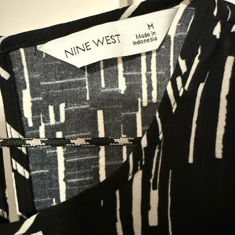 Nine West Black and White Women's Blouse - Picture 2 of 5
